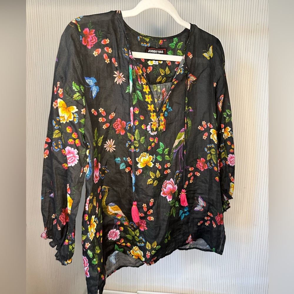 Johnny Was NWOT black blouse with floral design and linen fabric